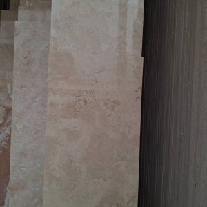 تراورتن ابیانه کرم روشن هاله دار درجه دو