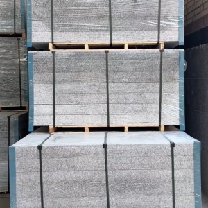 سنگ مزار گرانیت نهبندان ابعاد 20*25*70