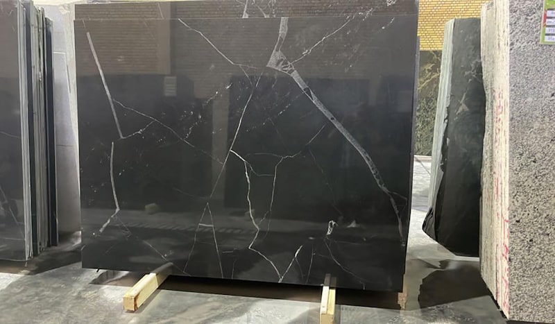 گرانیت مشکی نطنز